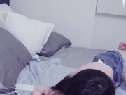 穿牛仔裙的室友好敏感，一干就喷水