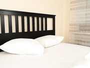 大屁股成熟素人 阿莉奥娜揉搓她毛茸茸的灌木丛