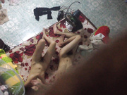 精品推薦 猥瑣房東偷拍性感漂亮的妹子下班後被男友拉到床上各種姿勢狠狠抽插 連幹3次美女強忍著淫叫 1080P高清原版