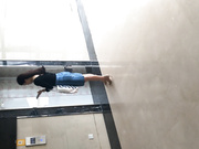 某寫字樓大廈公共女廁拍攝到的各式美女白領如廁噓噓 貌似有個高跟妹子逼逼很多白帶 露臉高清