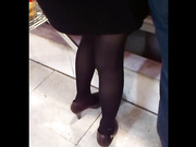 大神超市里面对着高跟丝袜直接就射了，看着好爽