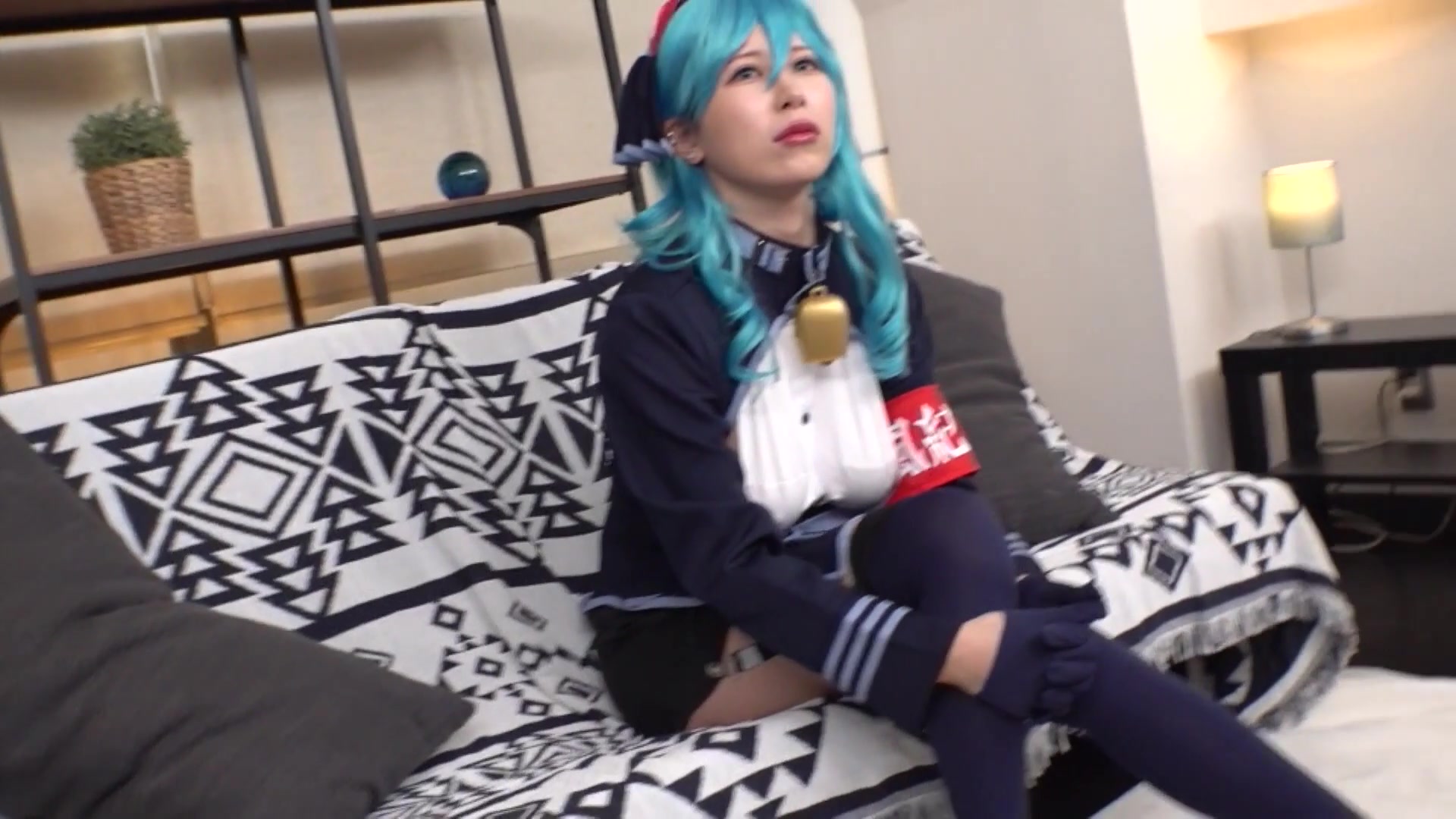 [COSX-062] 横乳の完全再現！？Iカップレイヤーみうちゃん、賭けに弱すぎてセクハラされまくり！ - 1of5