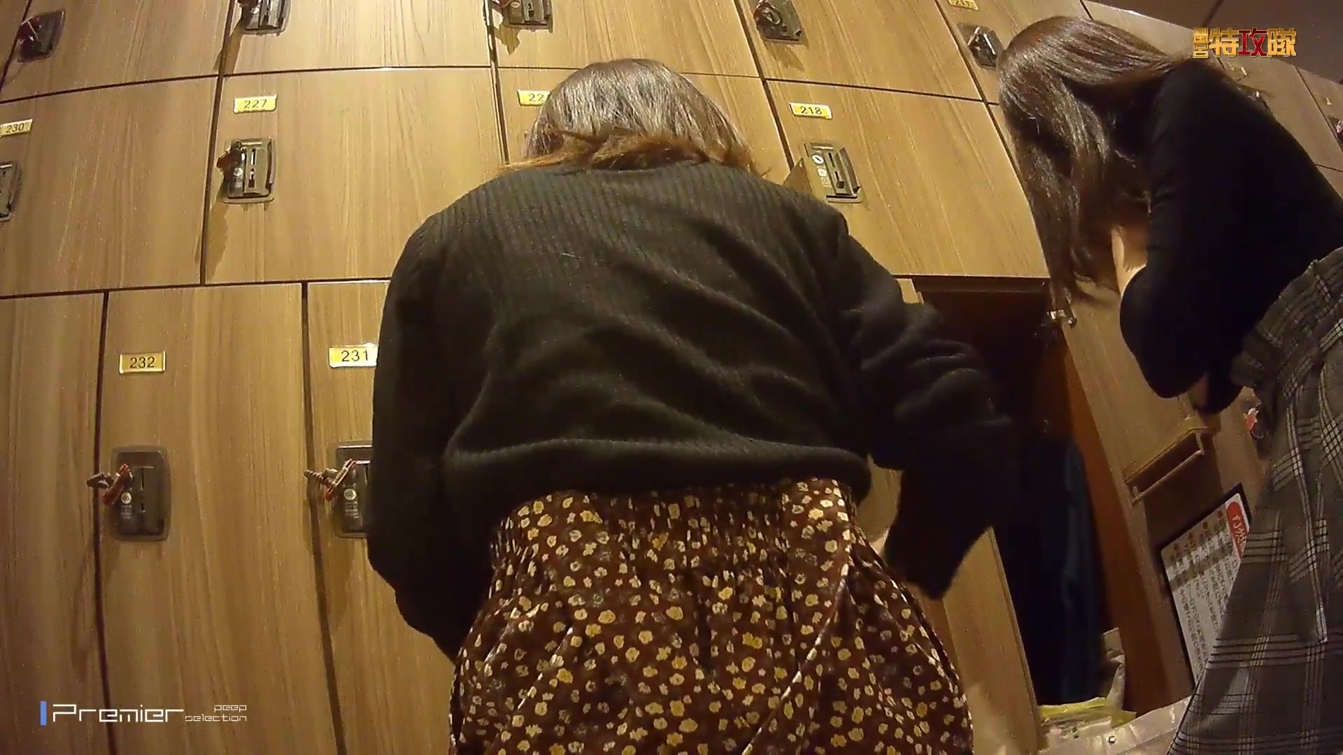 某站最新流出-溫泉洗浴會所女偸拍客暗藏高清攝像機偷拍女賓部內部真實場景 苗條身材大屁股看得欲火焚身 1080P高清原版