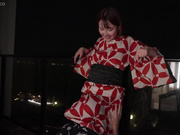 [SQTE-589] 休日に彼女と。笑顔の裏は性欲まみれ 我慢できない種付け温泉旅行 天月あず - 4of5