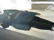 最新流出國內廁拍大神潛入某商場公共女廁全景偷拍各式美女如廁噓噓 貌似有幾個妹子是做兼職的奶茶店服務員 1080P高清原版