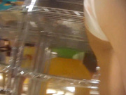 最新流出-女偷拍客潛入某遊泳場更衣洗浴室偷拍幾個顏值不錯美女沐浴更衣 雪白肌膚堅挺美乳看得讓人欲火焚身 1080P高清原版