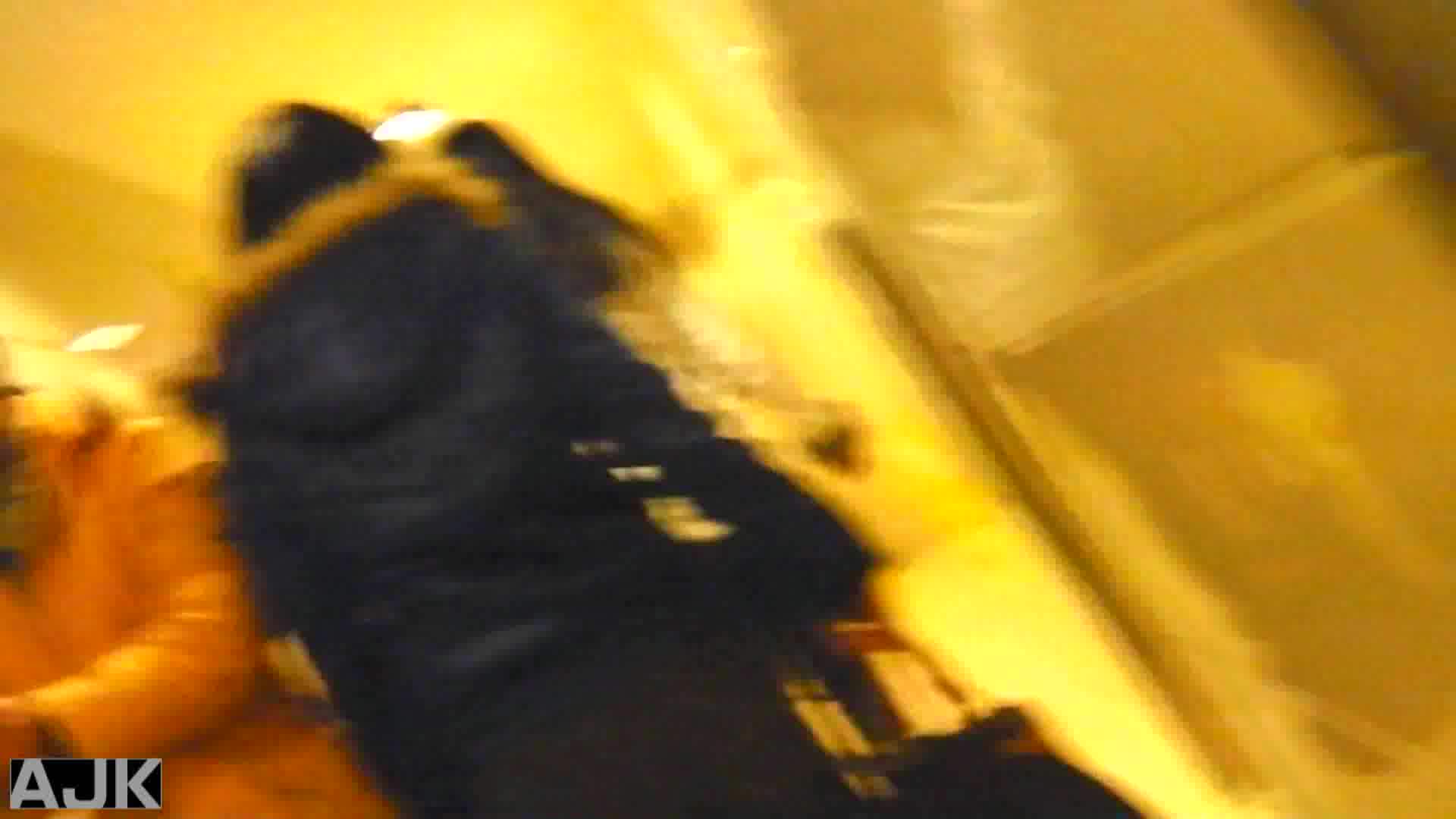 最新流出作品-某大型商場公共女廁拍攝到的各式美女少婦如廁 貌似顏值得蠻高的 1080P高清無水印