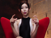 [GVH-733] 美脚で美尻な痴女のコスプレ淫語責め 黒川すみれ - 1of5