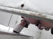 國內廁拍大神潛入某高校公共溝廁偷拍大學生美眉如廁 有幾個妹子顏值蠻不錯的 1080P高清原版