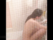 猥瑣變態小夥出租屋窗戶外手機拍攝顏值清純妹子沐浴更衣 貌似還是個沒毛的白虎 720P高清原版