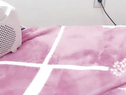 剧情演绎】美团上买了个假阳具 女外卖员送货上门进行勾引，直接推到一顿狂艹内射