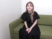 【超可爱灵气漂亮萌妹子】万万没想到啊，这么娇小弱弱的萌妹，背部竟然纹了一条霸气的龙