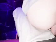 【真实乱伦原创】和偷操半年的亲妹妹在KTV激情开操年纪小就是听话，这骚叫声也是没谁了