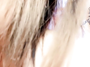 夜夜笙歌的妩媚少妇，全程露脸穿着情趣装诱惑狼友，无毛白虎逼逼道具抽插按摩棒玩弄阴蒂高潮喷水，呻吟可射