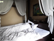 最新流出FC2-PPV系列✅超极品翘臀妙龄美少女嫩妹酒店援交✅可爱睡衣一摸就出水无套中出内射满满撸点