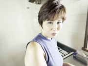 ROE-448 ハメ撮りNTR 親友から誤送信された「ハメ撮り動画」に映っていた相手は僕の母だった。 桐岡さつき - 4of5