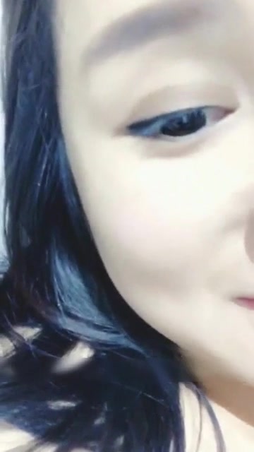 高颜值白嫩萝莉萌妹和大叔粉丝开房约炮貌似干了两炮对白清晰