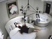 重磅推荐-豪华套房偷拍高颜值性感美女竟和猥琐胖男酒店开房,操的花样还真多,没想到胖男体力那么好连续干2次!