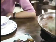 性感黑丝短裙美女下班和男同事一起吃饭时喝了加过东西的芬达后被带到酒店脱掉衣服狠狠爆操射了一背.