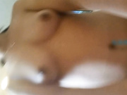 对白淫荡听呻吟就让人兴奋的美乳大学生小骚货调教的非常听话让怎么玩就怎么玩还说鸡巴好吃自己扶着J8往上坐