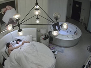 闷骚女约炮嘴里喊着不要身体却不自主躺床口交,乳交爽的不要不要