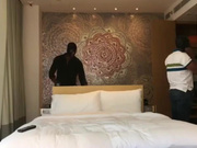 长沙某高档小区公寓离异富姐和两个彪悍的黑人3P大战这逼以后谁敢要