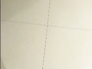 屌丝男和女炮友看电影中途到厕所里用矿泉水洗完鸡巴后在里面上演活春宫