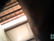 县城开放式简陋公厕超清晰偷拍众多一泻千里美女 撅起的肥臀和诱人的鲍鱼让人跃跃欲试