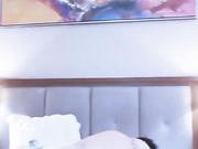 宾馆3P啪啪两个苗条妹子上来一顿舔 轮流上位骑乘自己动搞完再自摸 很是诱惑喜欢不要错过