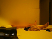 酒店约见美容院风骚老板娘,提前吃了颗伟哥一晚干了她四次,操的直说：你饶了我吧,太累了!对白很有意思!