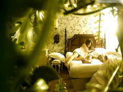 特色宾馆年龄不大胸部发育很好的漂亮美女和异地情人宾馆见面被操的高潮不断,胡言乱语,干了2次才消停下来!