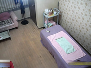 桑拿店网络摄像头被黑TP坚挺美乳苗条美女按摩妹全套服务胸推口活女上啪啪这么点小床一样干的激情