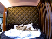 刚大学毕业的性感翘臀美女秘书和老板外地出差办完公事酒店床上办私事,干完一次没休息又拉过来肏,性感漂亮!