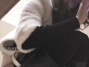 国内大神潜入商场女厕偷拍到好几个妹子都是黑丝哦