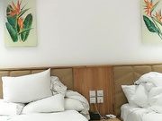 老哥越南找小姐约了个网红脸妹子TP啪啪 口交后入大力猛操呻吟娇喘非常诱人