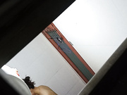 偷窥邻居学生妹洗白白