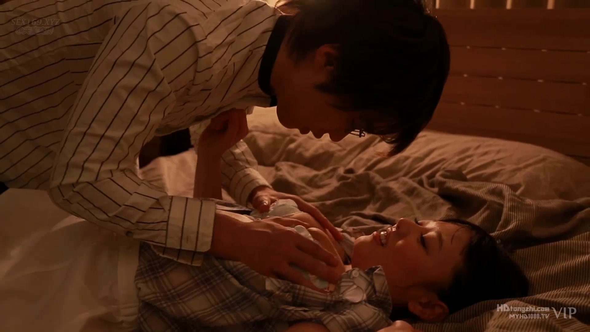 [SILK-061] スイート・トラブル・ハウス 浜崎真緒