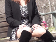 2020流出猥琐男户外偸拍3位少妇裙底被发现后主动勾引他过来露出私处扒开阴唇让他对着逼打飞机精液射逼上