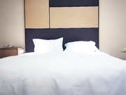 9总全国探花约了个苗条身材黑衣妹子，脱掉衣服舔奶口交上位骑乘大力猛操_ev