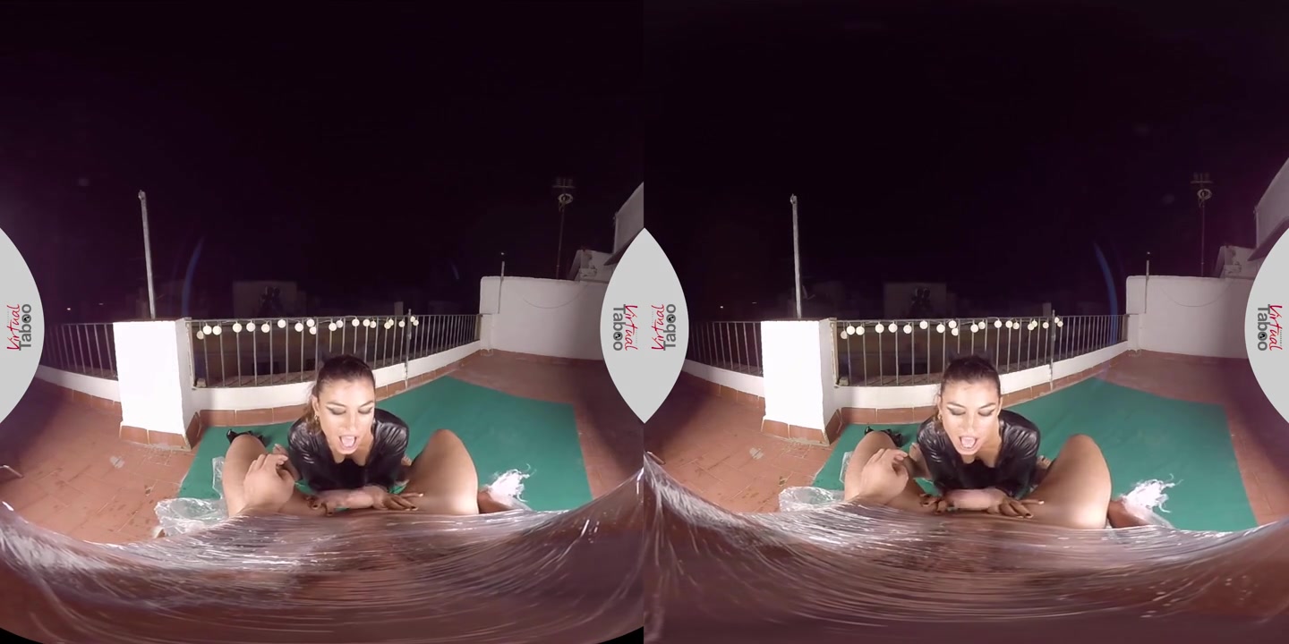 Kinky hunter Julia Roca in catsuit finds next victim