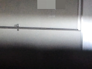 【經典盜攝】疑似商超內部猥瑣男站衛生間盜攝漂亮大胸營業美眉尿尿 2部合集～原版高清 (2)