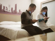 深夜约马尾辫外围翘起屁股舔屌深喉上位骑乘主动套弄