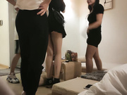 两对夫妻翘起屁股舔屌抬腿抽插骑乘边操边舔