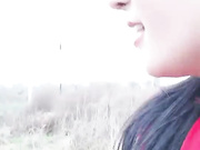 红衣少妇驾车户外野外草地和炮友啪啪