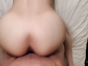 现役服饰店员游说工作返家中出