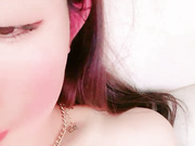 多角度特写粉红鲍鱼自己尝尝自己淫水