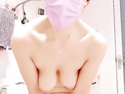 风骚少妇深夜躲在浴室里激情大秀抽插骚穴