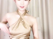 甜美女神下海诱掰开小穴跳蛋高潮出白浆