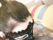 小恶魔来了酒店约少男舔逼足交抽插内射小穴