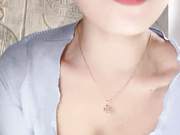 风骚小狐零零客厅各式自淫呻吟诱惑不停